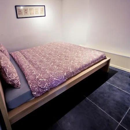 Centre Apartment *