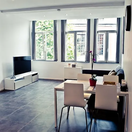 Centre Apartment *